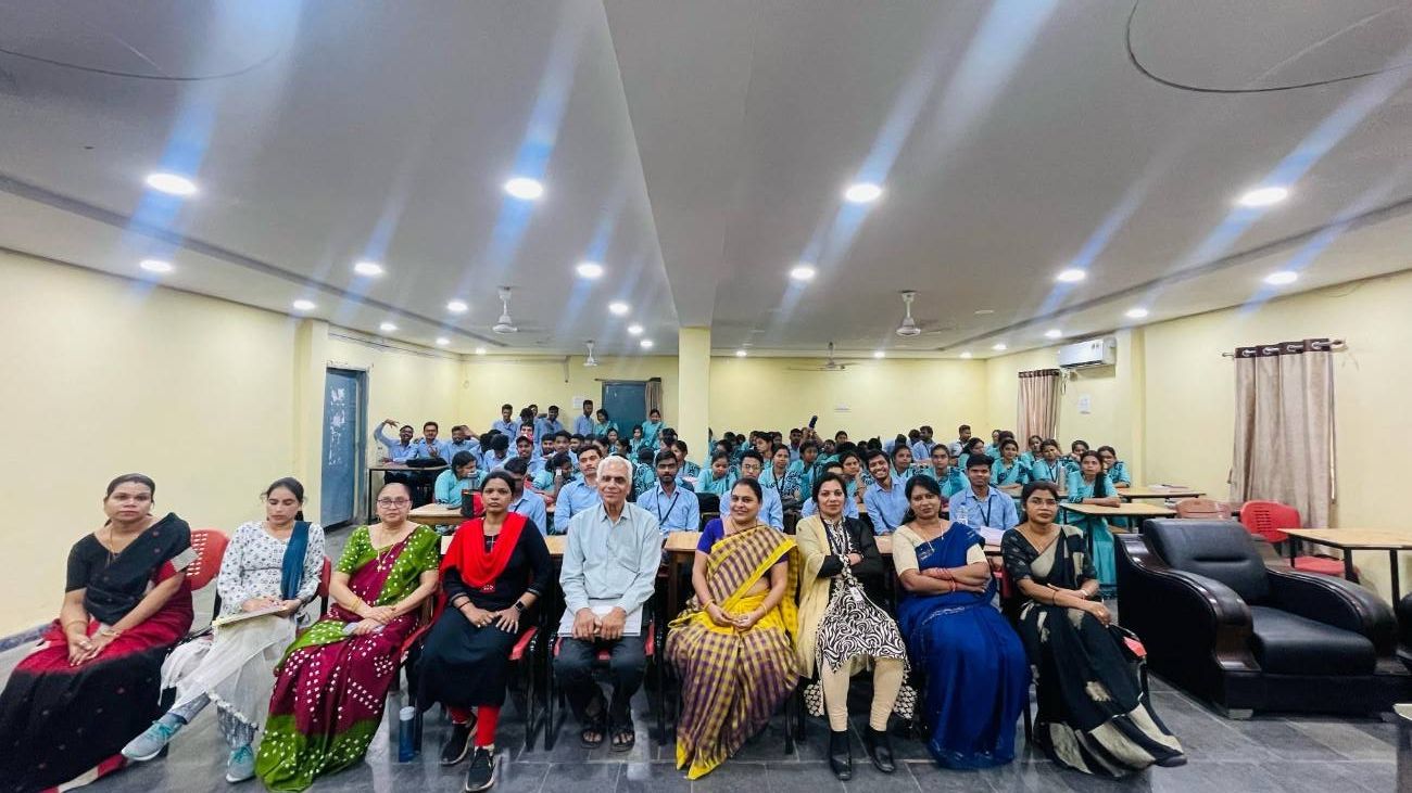 Modern Computer IT Lab for BCA DCA PGDCA Students in Bhilai